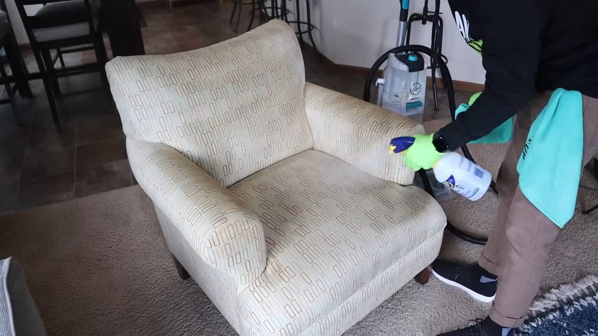 Sofa Reinigen DIY Tipps