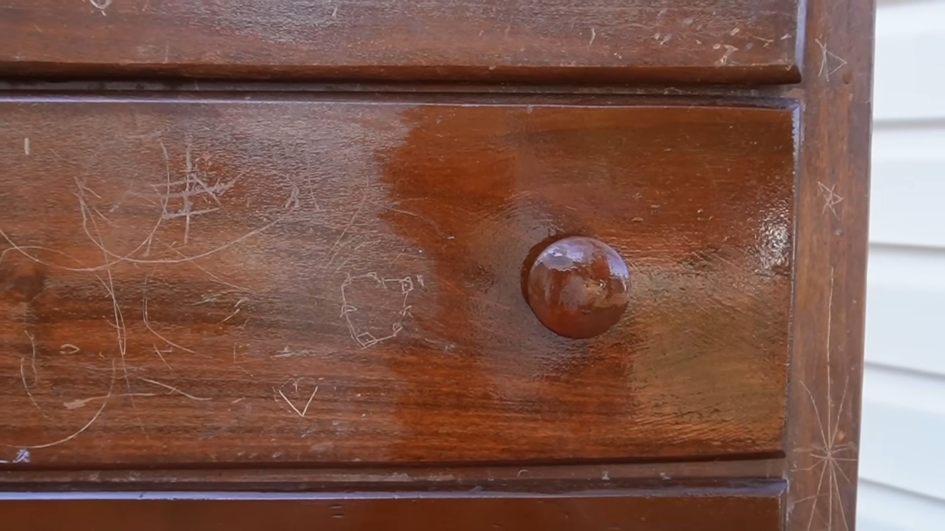 Holzmöbel restaurieren DIY
