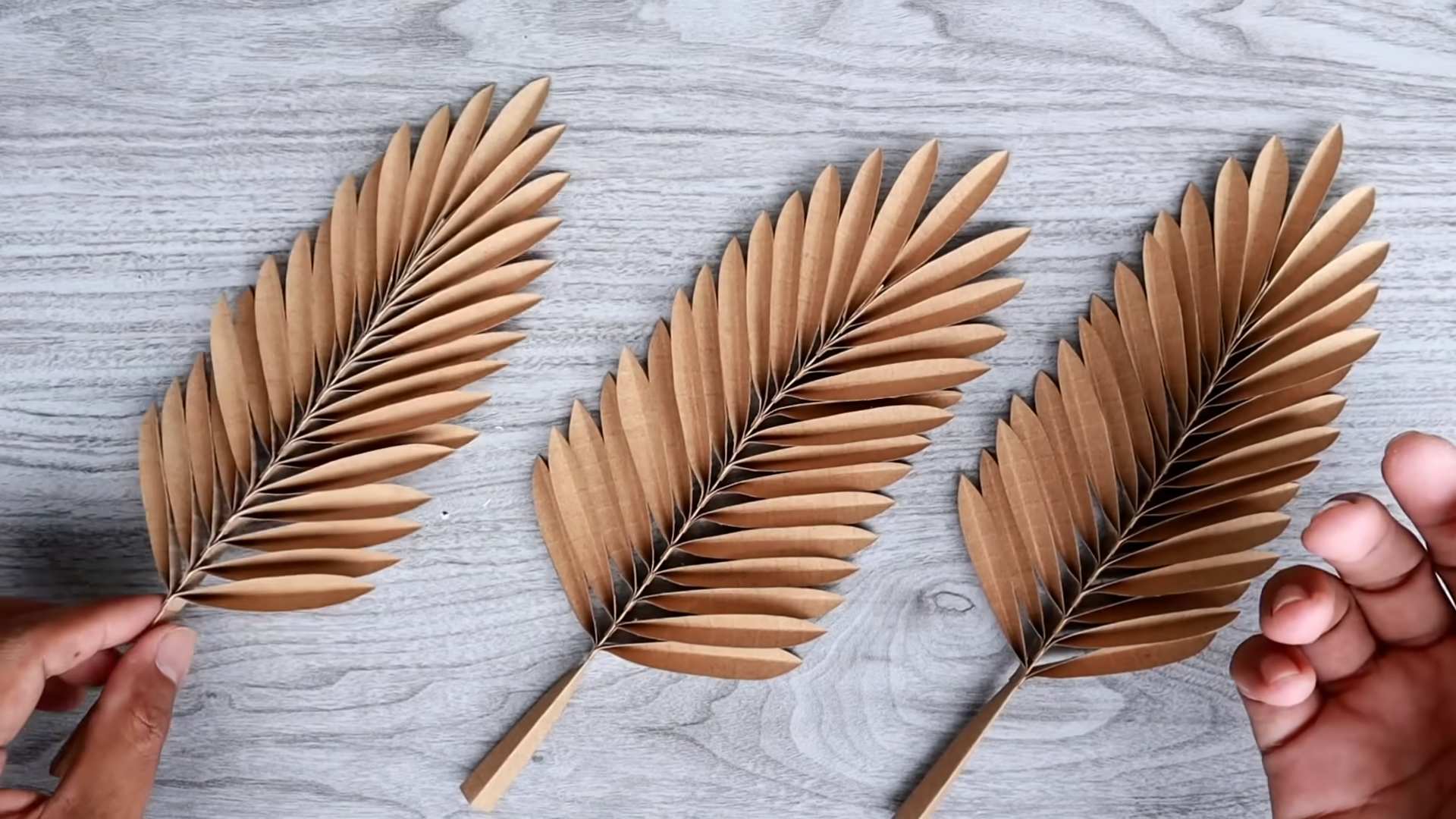DIY Blätter aus Karton basteln