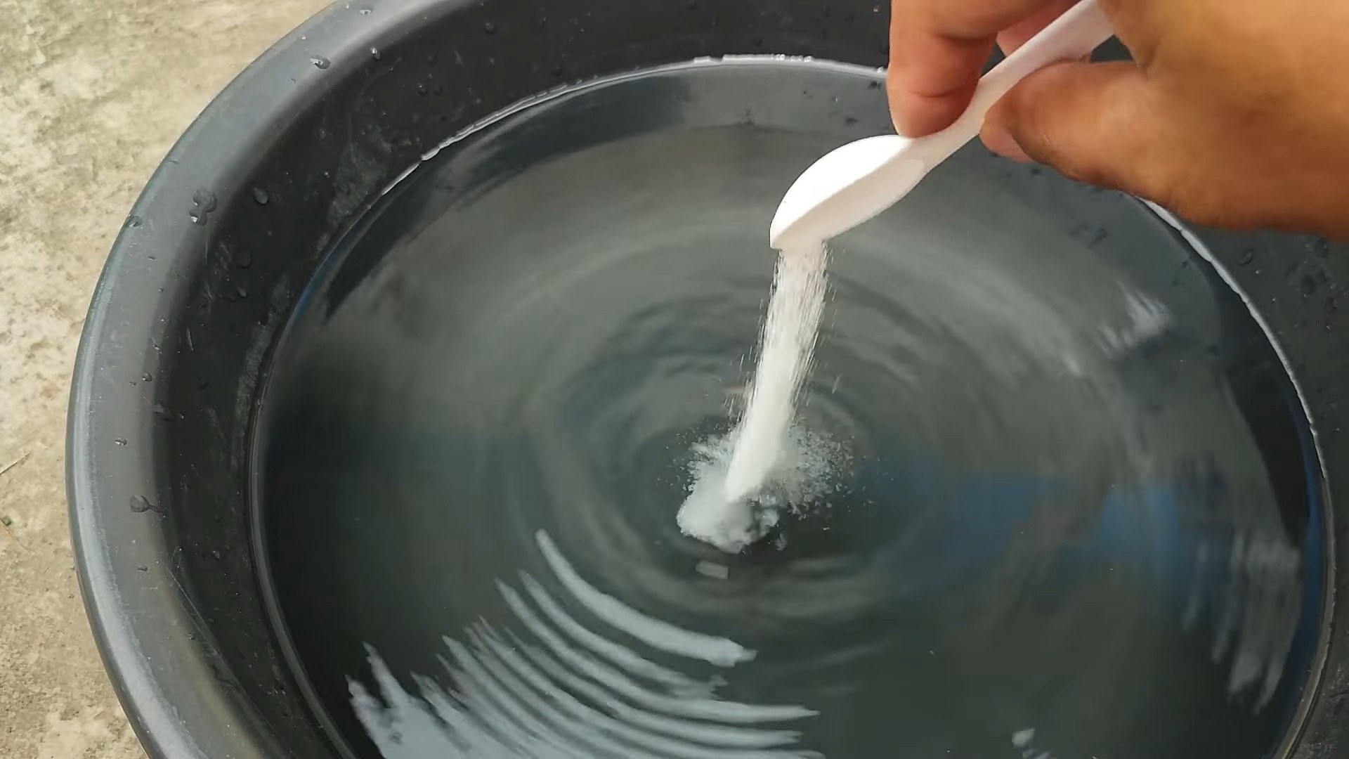 Ajinomoto als Pflanzendünger nutzen
